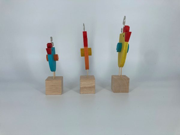 Paaskippen op houten blokje